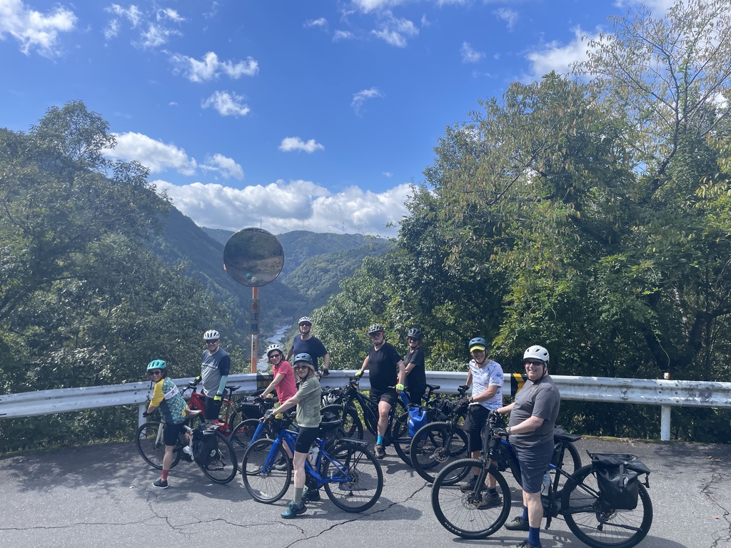 65EE6EAB-3A73-45B0-9A41-307894F1335B_1_105_c